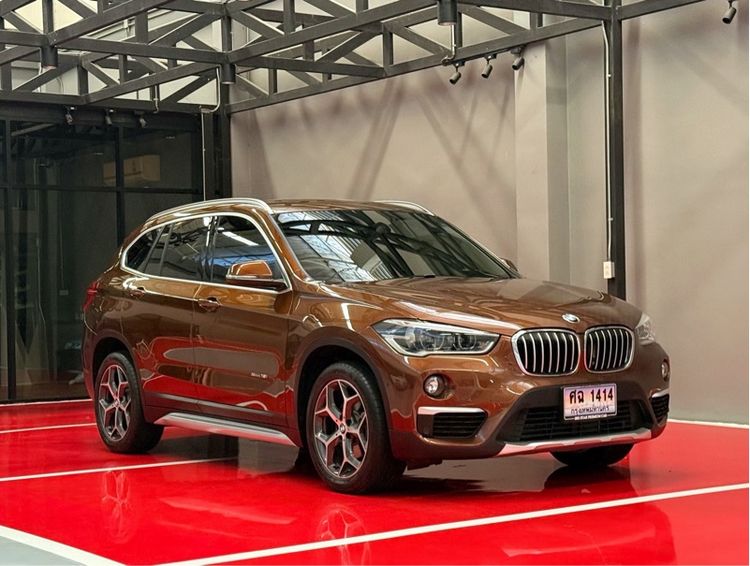 รถ BMW X1 1.5 sDrive18i xLine สี น้ำตาล