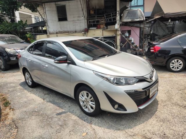 Toyota Yaris ATIV 2019 1.2 S Sedan เบนซิน ไม่ติดแก๊ส เกียร์อัตโนมัติ เทา รูปที่ 2