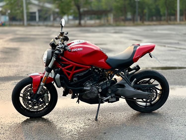 Ducati Monster 821 (2018) จอสี รูปที่ 4