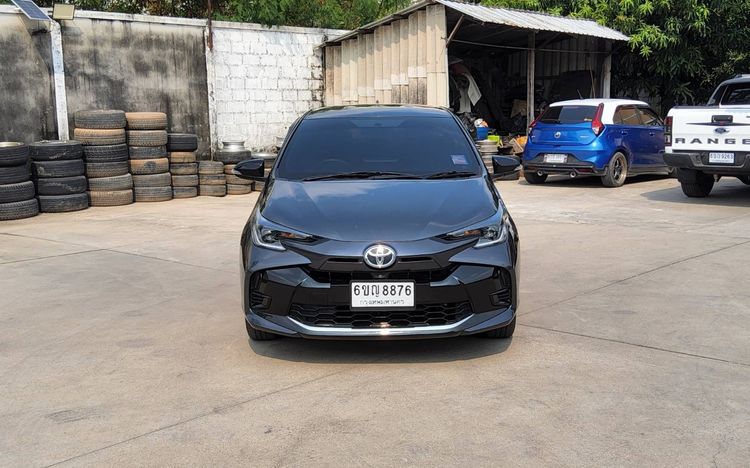 Toyota Yaris 2023 1.2 Premium Sedan เบนซิน ไม่ติดแก๊ส เกียร์อัตโนมัติ เทา รูปที่ 2