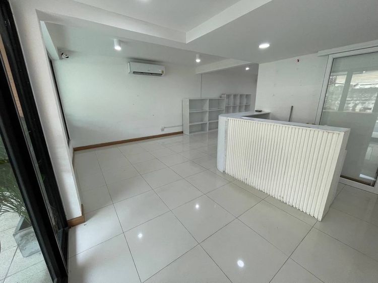 ออฟฟิศลาดพร้าว 64 รูปที่ 2