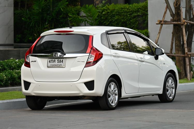 Honda Jazz 2015 1.5 V Sedan เบนซิน ไม่ติดแก๊ส เกียร์อัตโนมัติ ขาว รูปที่ 4