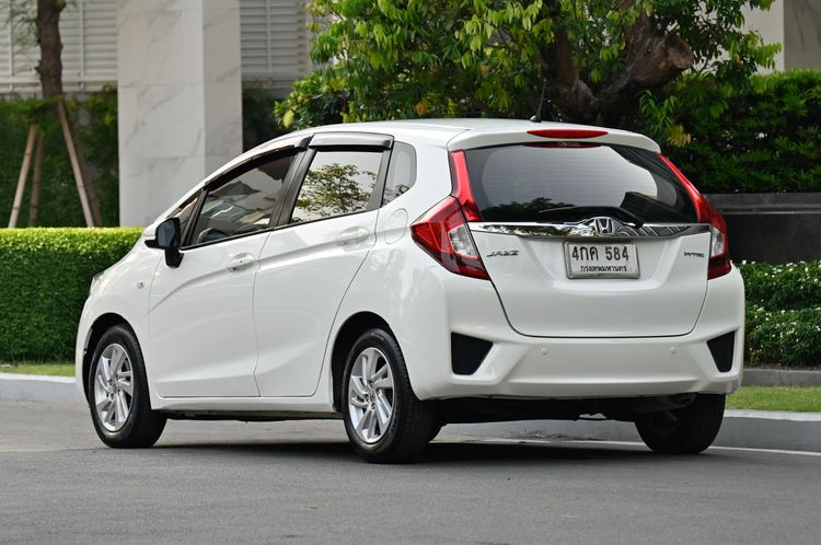 Honda Jazz 2015 1.5 V Sedan เบนซิน ไม่ติดแก๊ส เกียร์อัตโนมัติ ขาว รูปที่ 3