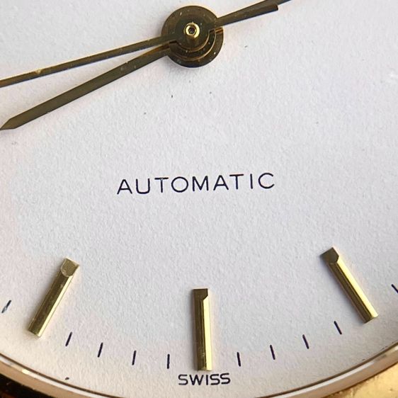 Longines La Grande Classique White Original Dial Automatic Date Gold Tone Stainless Swiss Made Ref.L5.634.2 รูปที่ 15