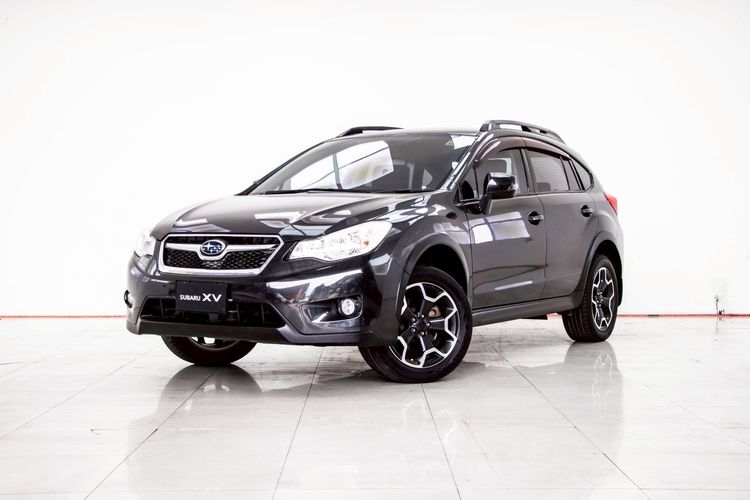 รถ Subaru XV 2.0 4WD สี เทา