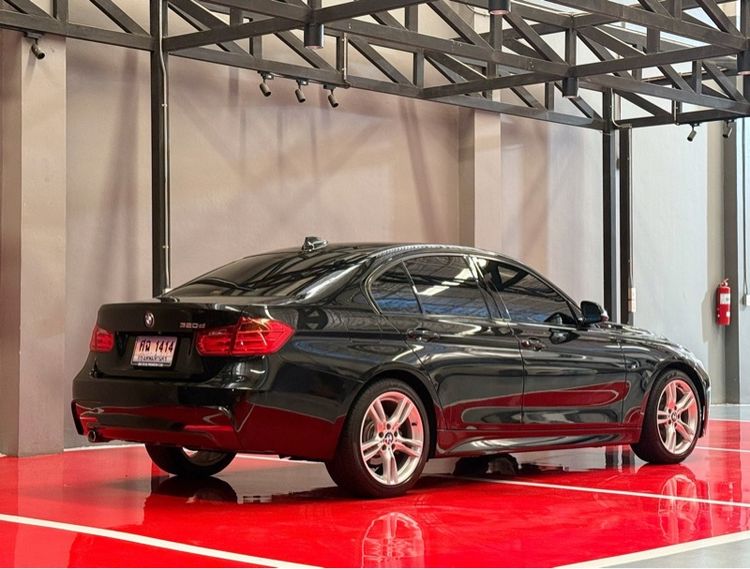 BMW Series 3 2017 320d Sedan ดีเซล ไม่ติดแก๊ส เกียร์อัตโนมัติ ดำ รูปที่ 3