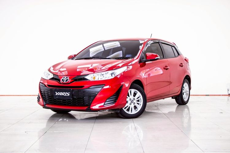 Toyota Yaris 2019 1.2 E Sedan เบนซิน ไม่ติดแก๊ส เกียร์อัตโนมัติ แดง