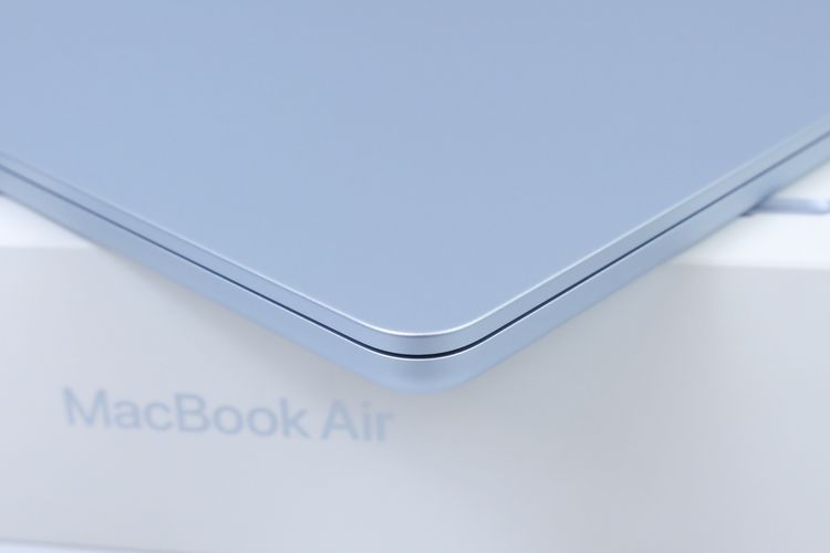 MacBook Air M5 13" 16.1TB  รูปที่ 8