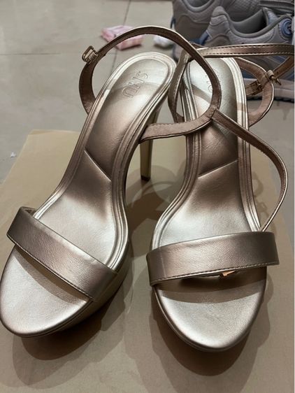 Shoes รูปที่ 3
