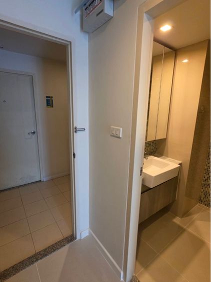 ให้เช่าวีคอนโด ห้องสตู วิวสระ เฟอร์ครบคะ