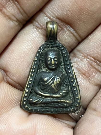 หลวงพ่อเงิน จอบใหญ่