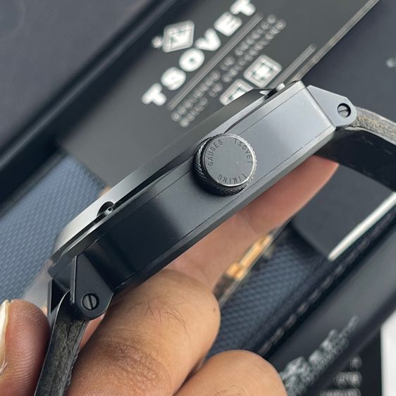 Tsovet SVT-AT76 Timing Gauge Pilot  Model Avionic instrumentation Black PVD (Nos) Black Dial Square Quartz Swiss Made 100 Meter รูปที่ 7