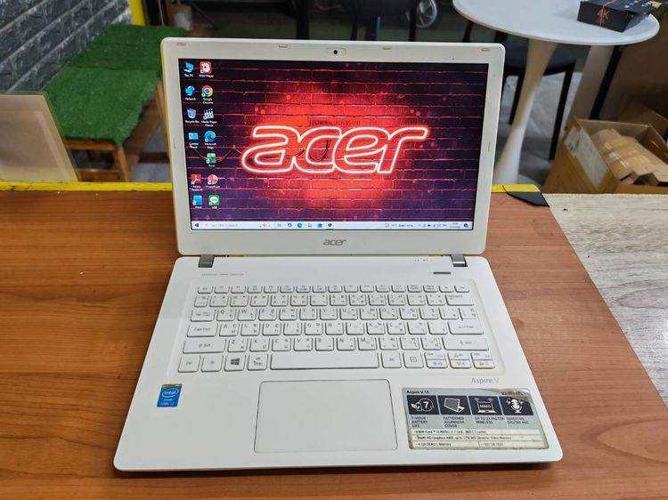 ASUS อื่นๆ 8 กิกะไบต์ HDMI ไม่ใช่ Acer สีขาว คอร์ i3 แรม 8 กิ๊ก เครื่องเบาบาง ใช้พิมพ์งาน ดูหนัง ฟังเพลง    วินโดว์แท้ติดเครื่อง 