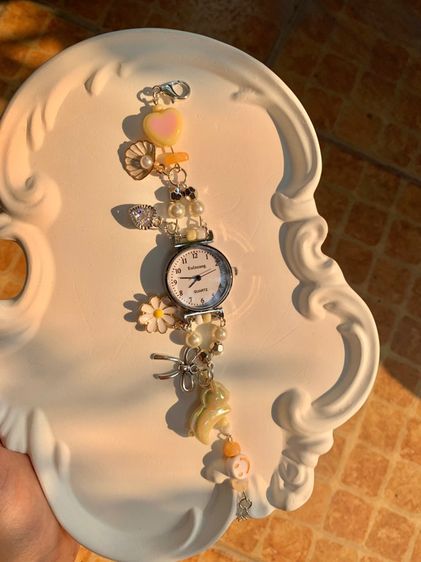 นาฬิกาข้อมือลูกปัด  รูปที่ 2