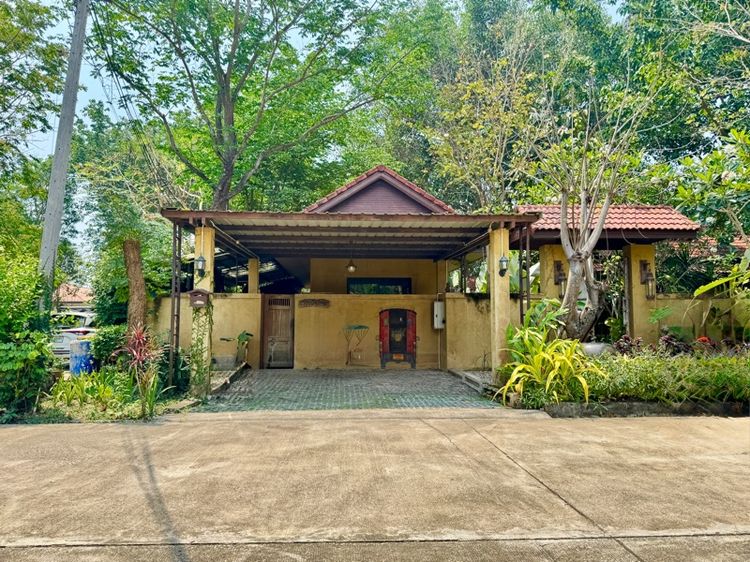 ตกแต่งครบ 2012 บ้านคลาสสิคเชียงใหม่สไตล์รีสอร์ท ทำน้ำล้อม ใกล้เมือง ใกล้สนามบิน รูปที่ 2