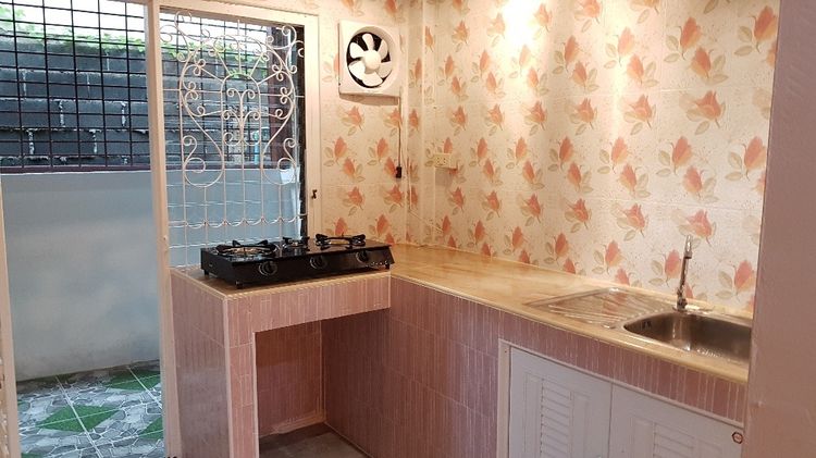 ตกแต่งครบ ขายทาวเฮาส์ถนนรัตนาธิเบศดินมาขึ้นรถไฟฟ้าได้เลยทำเลดีมาก btsสถานีบางรักใหญ่  รูปที่ 3