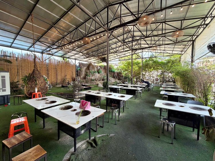 เซ้ง️ร้านหมูกระทะ  พร้อมน้ำตก ใจกลางเมือง อ่อนนุช 30 มีที่จอดรถในร้าน รูปที่ 2