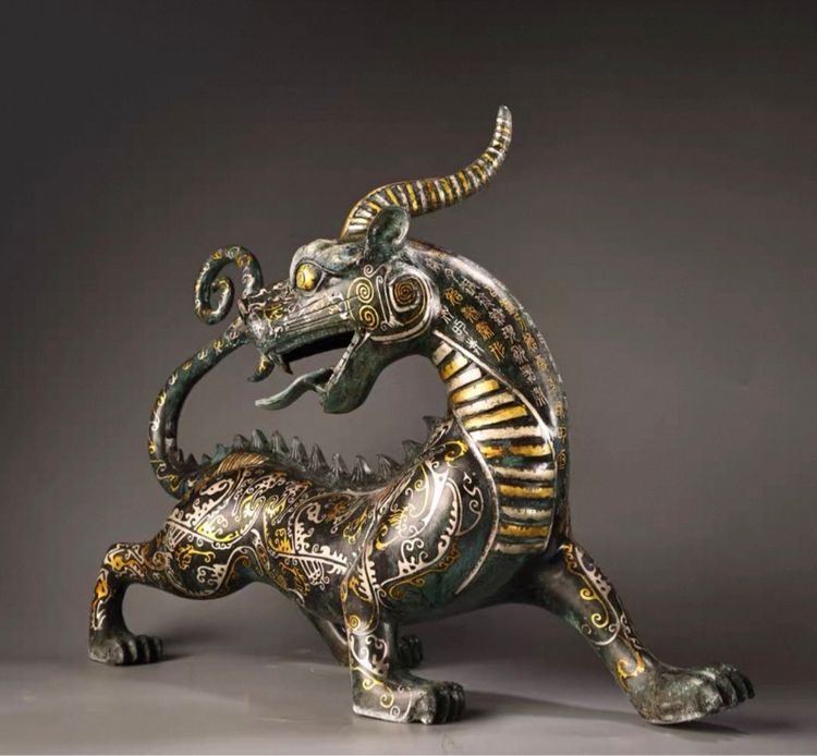 ✨รูปปั้นสัตว์สำริดจำลองสไตล์จีนโบราณที่ ตกแต่งด้วยลวดลายฝังเงินและทอง รูปที่ 2