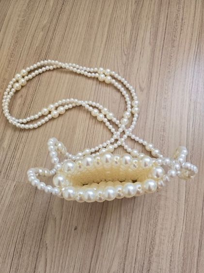 พร้อมส่ง กระเป๋าลูกปัดสีมุก สายคู่ Crossbody  รูปที่ 4