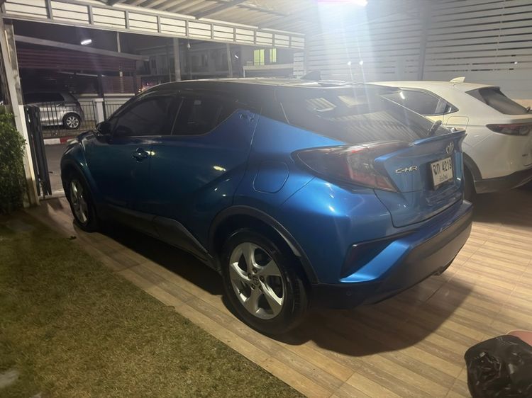Toyota C-HR 2018 1.8 Hybrid Hi Sedan ไฮบริด เกียร์อัตโนมัติ รูปที่ 2