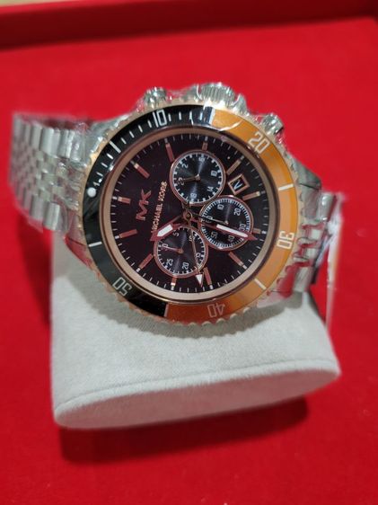 นาฬิกาข้อมือสายและตัวเรือนสแตนเลส รูปที่ 4