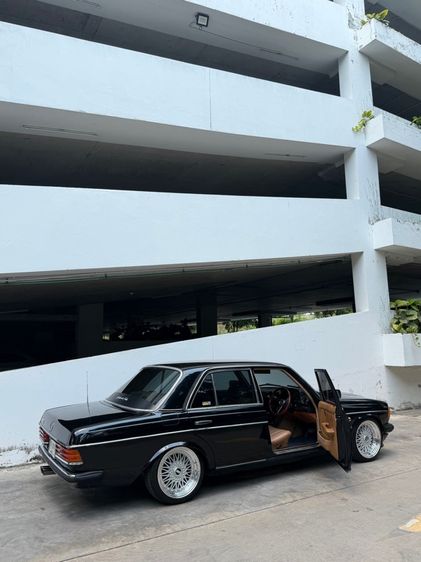 รถ Mercedes-Benz E-Class E280 สี ดำ