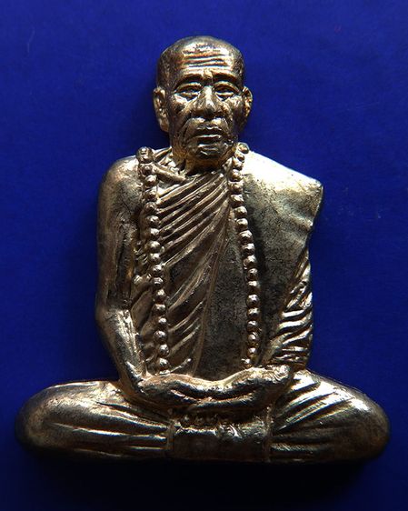 รูปเหมือนตัดชิดกะไหล่ทอง หลวงปู่คำบุ วัดกุดชมภู ตอกโค้ด พร้อมซอง+ใบแนบเดิม