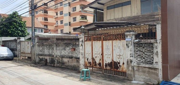 ทำเลทอง ที่ดินพร้อมบ้าน 100วา ห่าง MRT บางยี่ขัน 600เมตร ซอยจรัญสนิทวงศ์57 แยก3-3