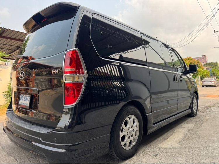 Hyundai H-1  2010 2.5 Deluxe Utility-car ดีเซล ไม่ติดแก๊ส เกียร์อัตโนมัติ ดำ รูปที่ 4