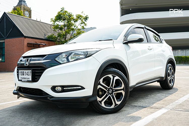 รถ Honda HR-V 1.8 S สี ขาว