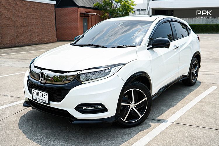 รถ Honda HR-V 1.8 RS สี ขาว