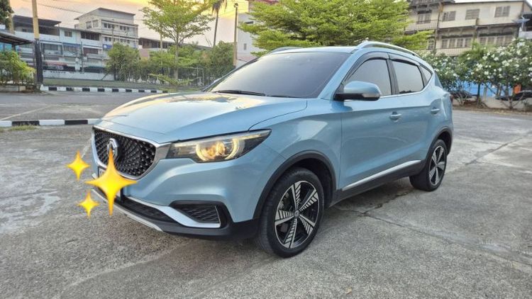 รถ MG ZS EV สี ฟ้า