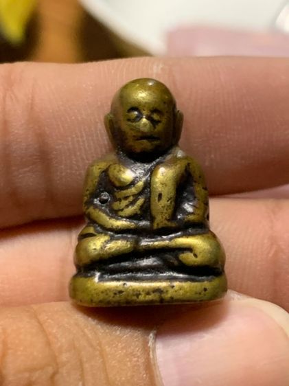 รูปหล่อหลวงพ่อเงิน