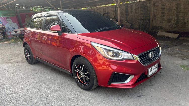 รถ MG MG3 1.5 V สี แดง