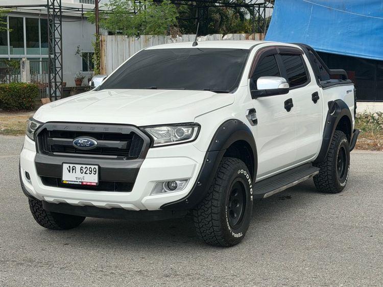 รถ Ford Ranger 2.2 Hi-Rider XLT สี ขาว