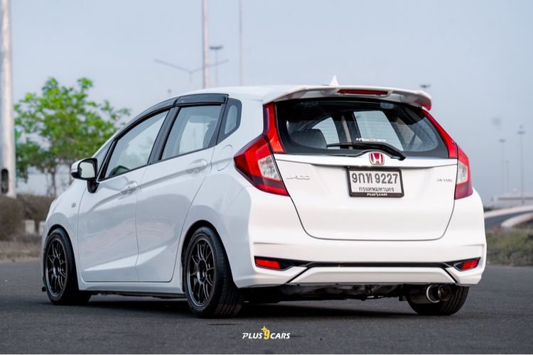 Honda Jazz 2019 1.5 V+ Sedan เบนซิน เกียร์อัตโนมัติ ขาว รูปที่ 4