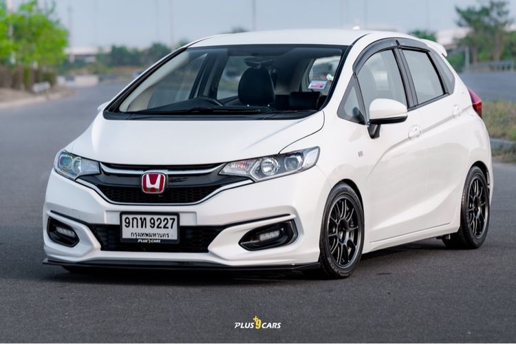 Honda Jazz 2019 1.5 V+ Sedan เบนซิน เกียร์อัตโนมัติ ขาว รูปที่ 2