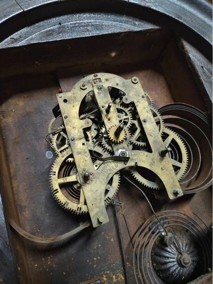 นาฬิกาแขวนโบราณแท้จาก Ansonia Clock Co New York รุ่นทรงแปดเหลี่ยม พร้อม หน้าปัดปฏิทิน รูปที่ 2