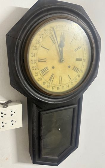 นาฬิกาแขวนโบราณแท้จาก Ansonia Clock Co New York รุ่นทรงแปดเหลี่ยม พร้อม หน้าปัดปฏิทิน รูปที่ 6