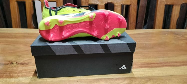 รองเท้าสตั๊ด Adidas Predator สีเหลืองมะนาว (Solar Yellow) ไซส์ 39 รูปที่ 6