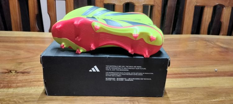 รองเท้าสตั๊ด Adidas Predator สีเหลืองมะนาว (Solar Yellow) ไซส์ 39 รูปที่ 5