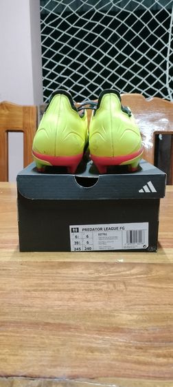 รองเท้าสตั๊ด Adidas Predator สีเหลืองมะนาว (Solar Yellow) ไซส์ 39 รูปที่ 10