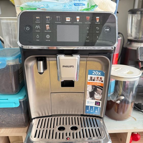 เครื่องชงกาแฟอัตโนมัติ Philips 5400 Series (LatteGo)