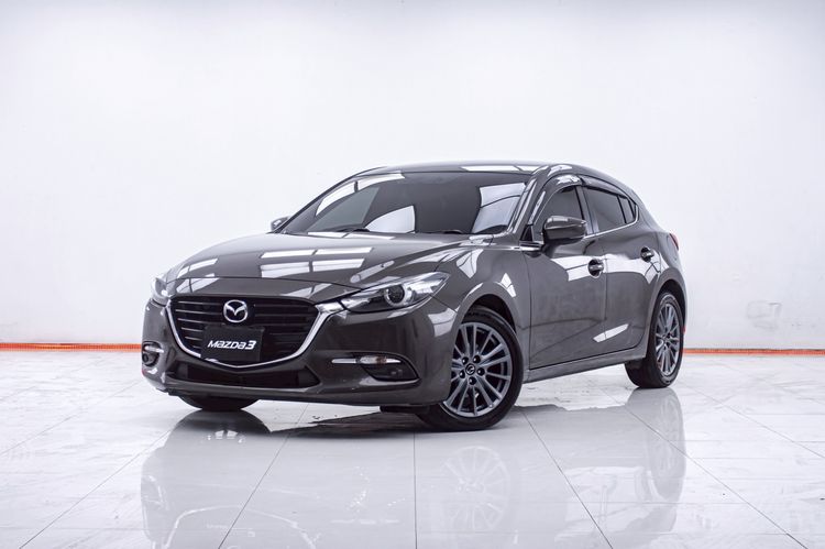 รถ Mazda Mazda3 2.0 S สี น้ำตาล