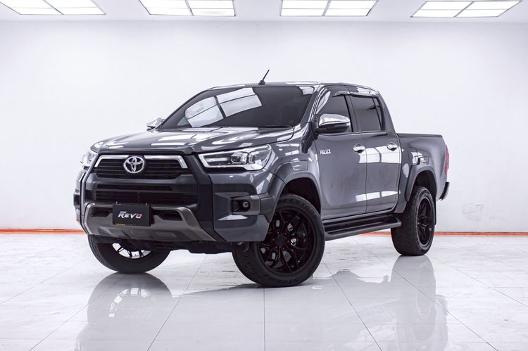 รถ Toyota Hilux Revo Double Cab 2.4 Entry Prerunner สี เทา