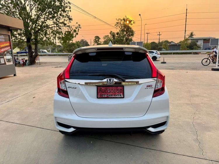 Honda Jazz 2019 1.5 RS Plus i-VTEC Sedan เบนซิน ไม่ติดแก๊ส เกียร์อัตโนมัติ ขาว รูปที่ 4
