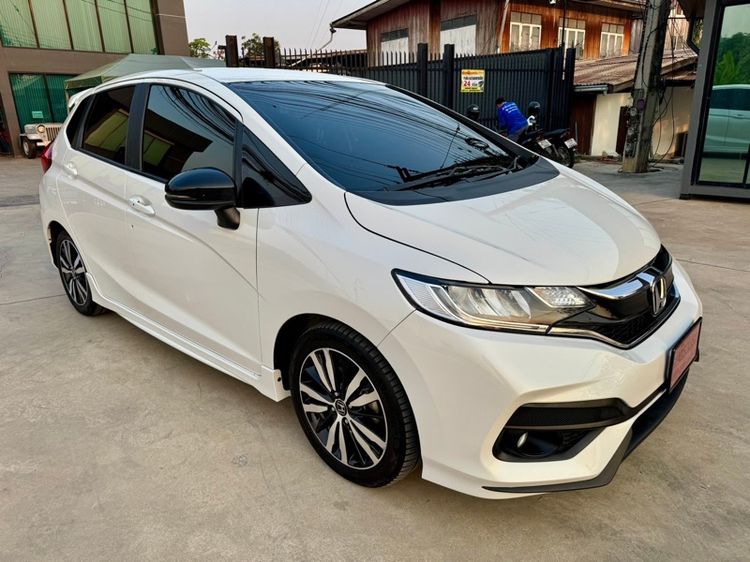 Honda Jazz 2019 1.5 RS Plus i-VTEC Sedan เบนซิน ไม่ติดแก๊ส เกียร์อัตโนมัติ ขาว รูปที่ 2