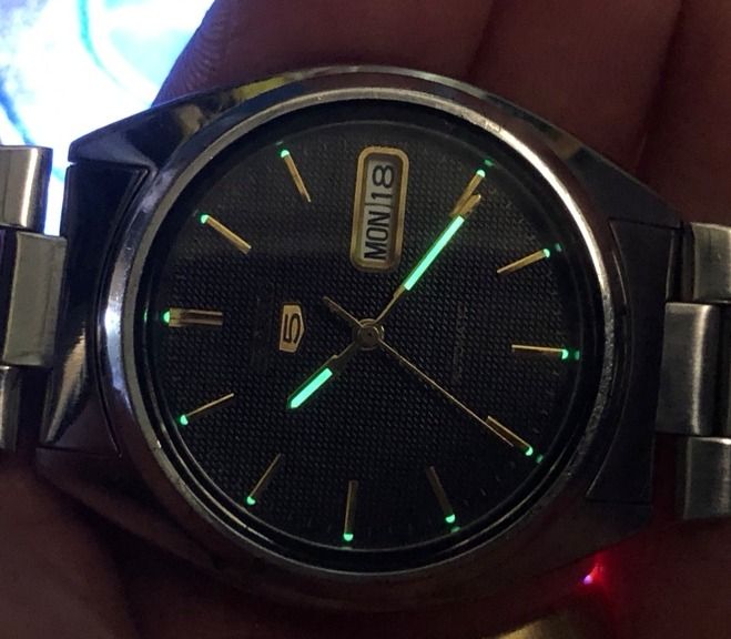นาฬิกา Seiko 5 7S26 หลังเปลือย หน้าลายผ้า รูปที่ 2