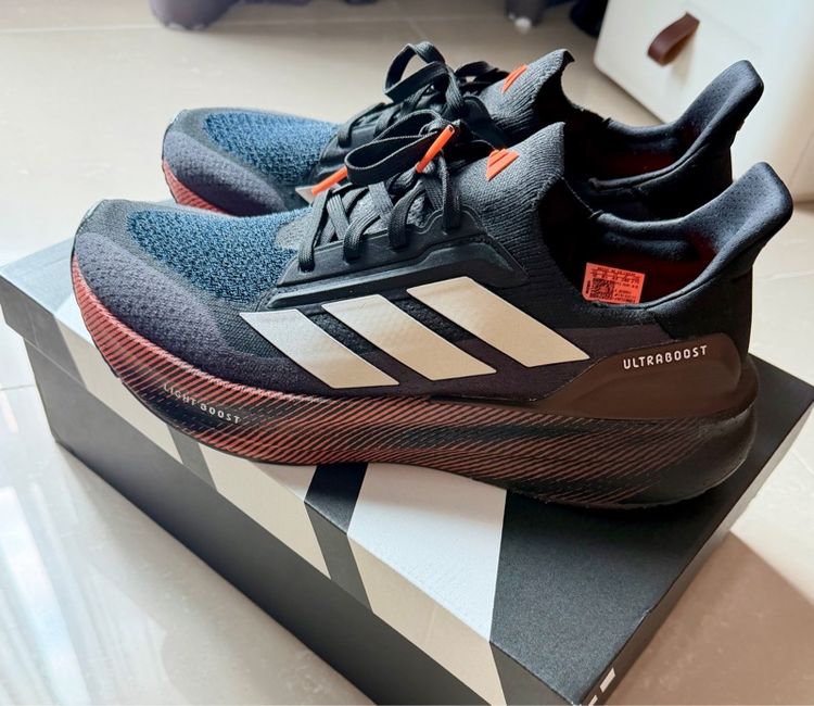 ขายรองเท้า adidas Ultraboost 5X