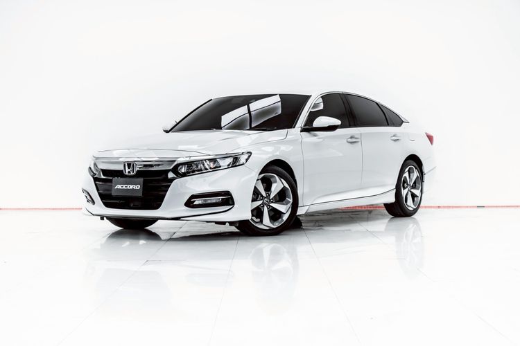 รถ Honda Accord 2.0 e:HEV EL+ สี ขาว